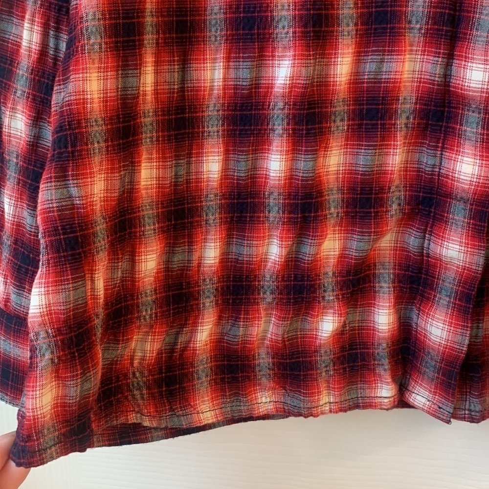 Alice + Olivia Glenna crinkle button down plaid women shirt red XS/TP - Picture 6 of 8